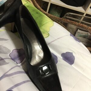 Naturalizer Black Leather Pumps